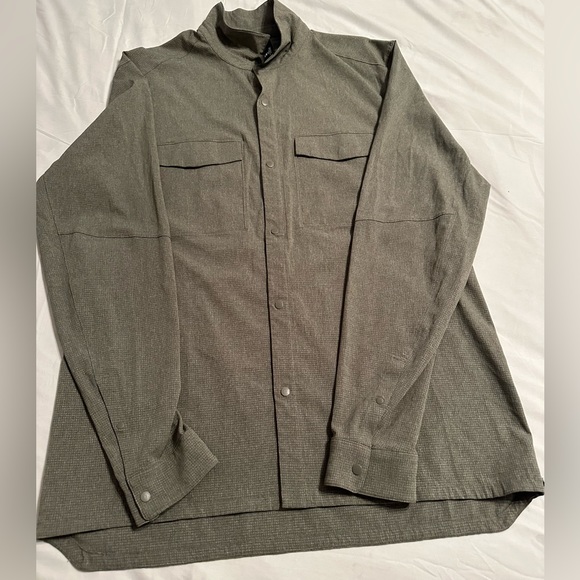 lululemon athletica Other - Mens Lululemon Button Up~ Grey/ Khaki Color~ Size XL